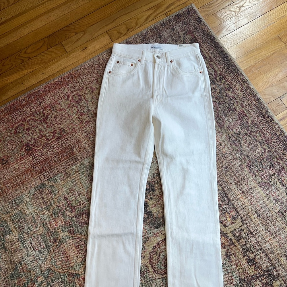 Zara Women's High Rise Regular Straight Leg White Jeans